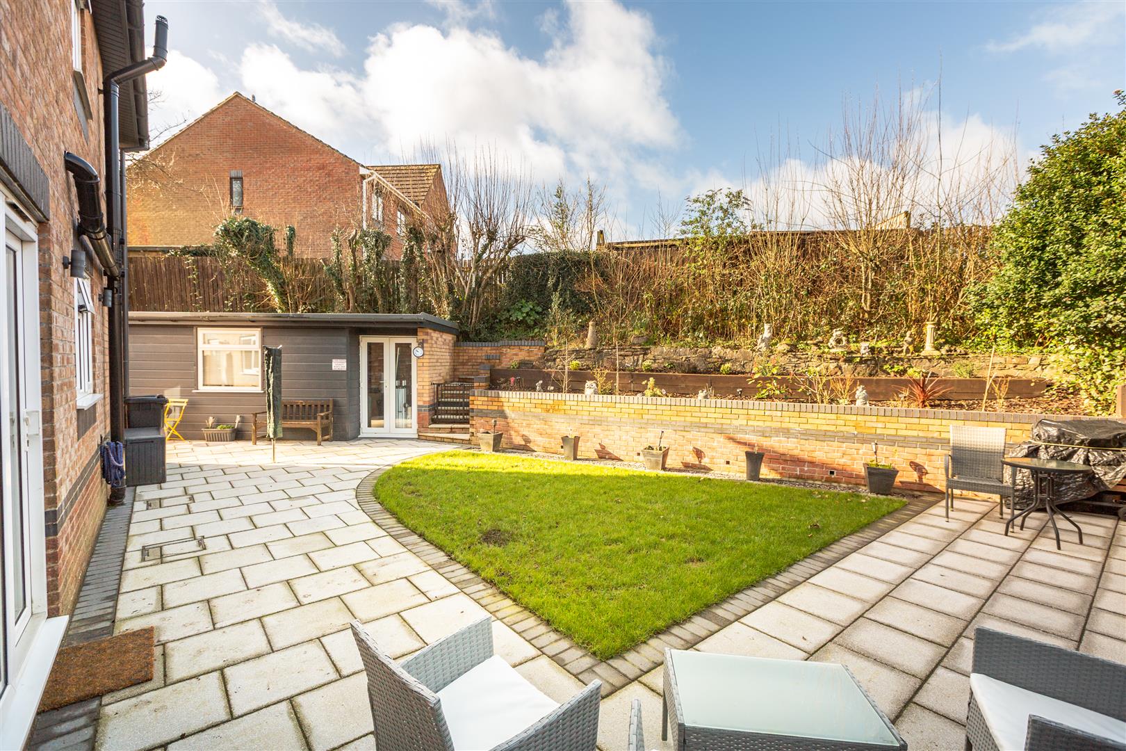 Ffordd Taliesin, Killay, Swansea, SA2 7DF